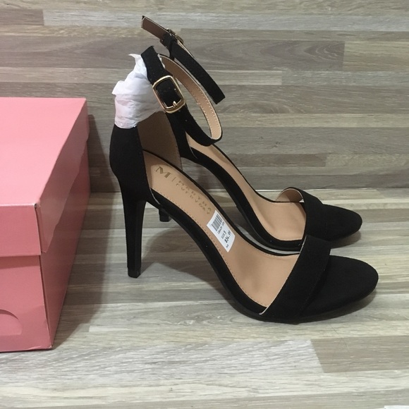 Martha Stewart High Black Heels - Picture 3 of 7